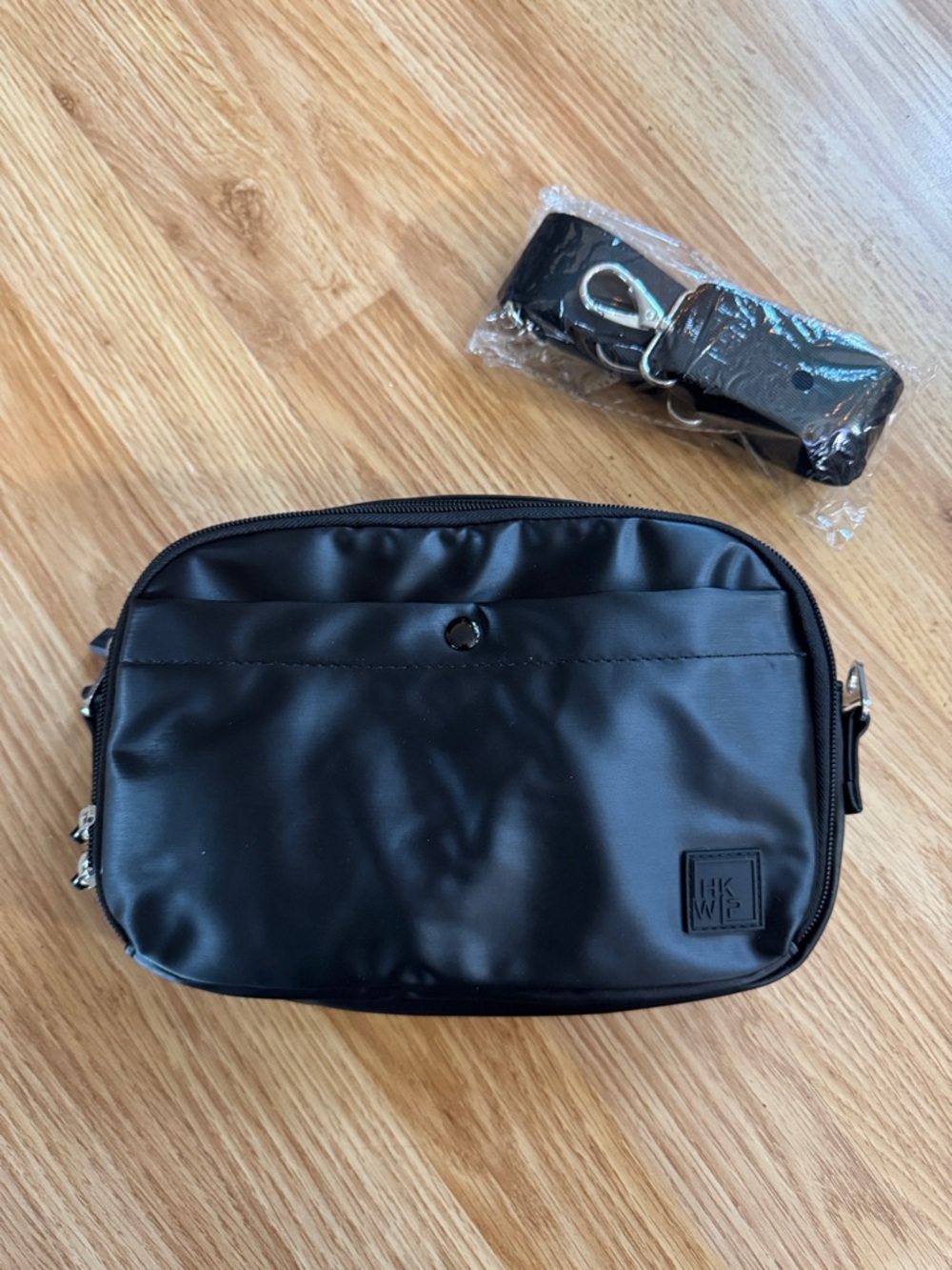 IHKWIP Travel Belt Bag 🔅 NWOT